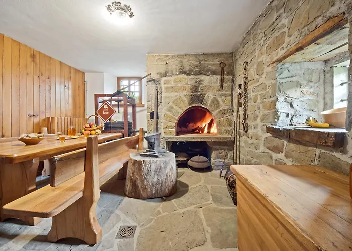 Hiska Kovacija Ferienhaus Vremski Britof